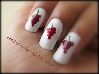 Grape nails 