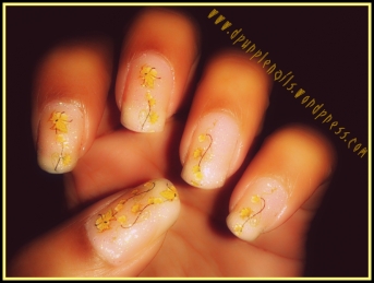 Mustard flower nails 
